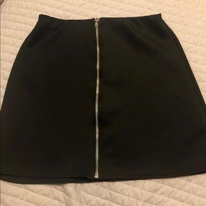 Black zipper skirt